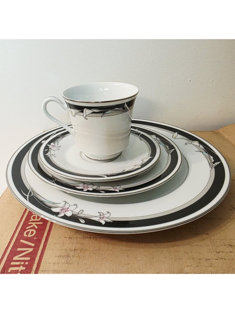Vtg Japan Nitto Kabuki 4 pc Set Tea Cup Saucer Salad Dinner Plate Floral T75